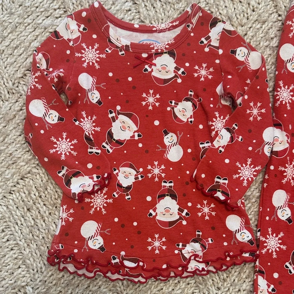 EUC Sarah’s Prints ruffle Santa & snowman Pajama set size 2